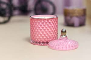 Lumanare parfumata din ceara de soia hand made. cadou. recipient din sticla