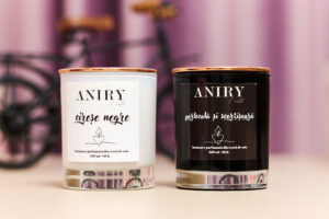 Lumanare parfumata din ceara de soia hand made. cadou. recipient din sticla